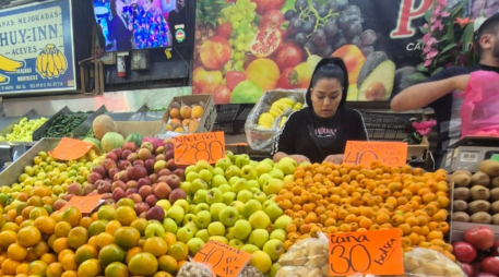 En esta temporada navideña, la guayaba también incrementó su precio y actualmente se vende hasta en 40 pesos. EL INFORMADOR /  J. VELAZCO