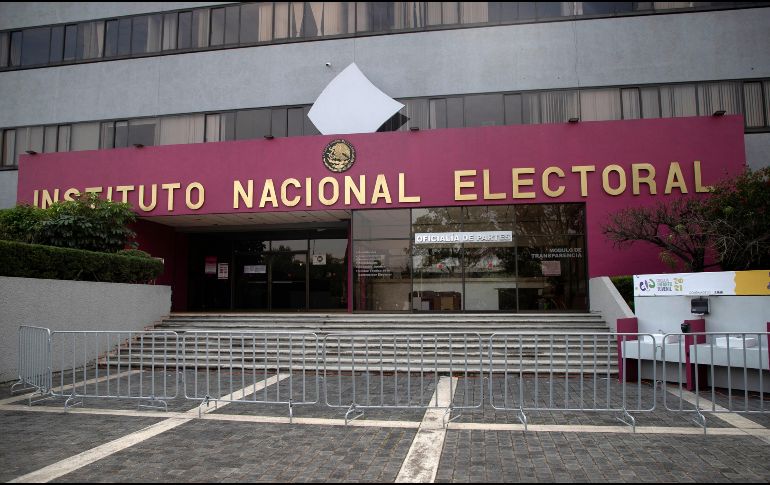 Los trámites relacionados con la credencial para votar estarán disponibles solo en determinados días durante el periodo navideño. EFE/ARCHIVO