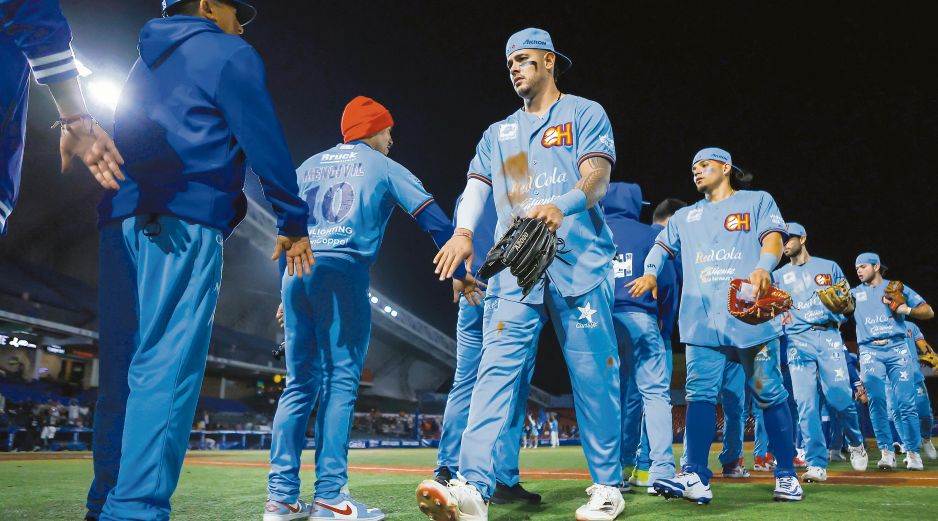 La actividad de los Charros de Jalisco aporta un ingrediente especial a estas fechas, al mantener vivo el interés por el beisbol invernal. CORTESÍA/Charros de Jalisco