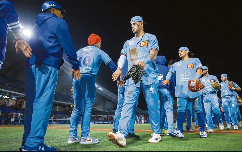 La actividad de los Charros de Jalisco aporta un ingrediente especial a estas fechas, al mantener vivo el interés por el beisbol invernal. CORTESÍA/Charros de Jalisco