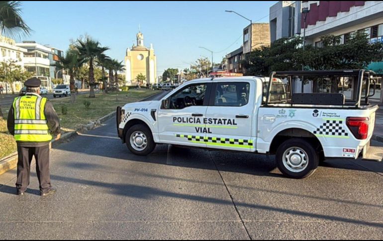 Tras la valoración de los servicios médicos se confirmó que la motociclista, de quien no se brindaron mayores datos, ya había perdido la vida. ESPECIAL/Policía Vial