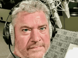 Pat Finn es conocido por su papel de Bill Norwood en The Middle, que interpretó de 2011 a 2018. INSTAGRAM / @mrpatfinn