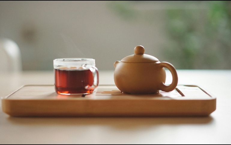 Al combinar la cáscara de cebolla con miel, ambos ingredientes potencian sus beneficios. UNSPLASH/ M. KIM