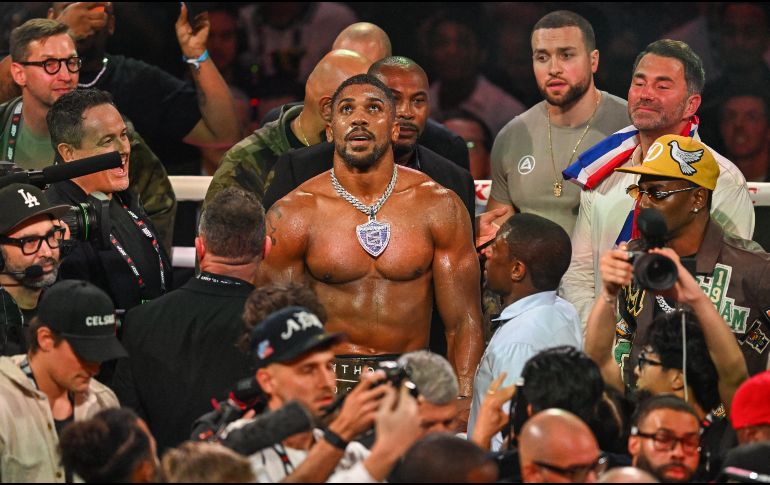Anthony Joshua, de 36 años, ha estado en Nigeria desde su pelea con el youtuber convertido en boxeador Jake Paul el 19 de diciembre pasado, que Joshua ganó por nocaut en el sexto asalto. AFP / ARCHIVO