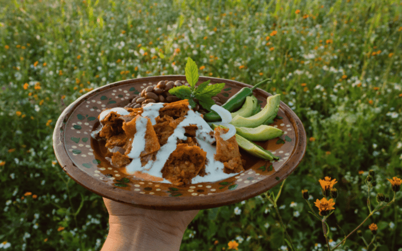 Si tu pierna o lomo fueron preparados en adobo, tienes la base perfecta para el mejor desayuno del año. CANVA