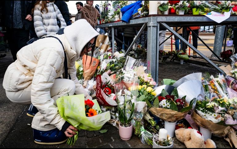 El material del techo del bar era espuma acústica, altamente inflamable y razón por que las llamas se propagaron tan rápidamente. EFE/J. Bott