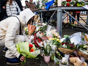 El material del techo del bar era espuma acústica, altamente inflamable y razón por la que las llamas se propagaron tan rápidamente. EFE/J. Bott