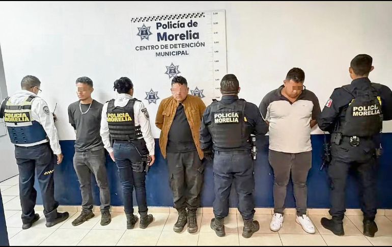 Roberto Cabrera González, “El Betillo”, fue presentado por autoridades tras su detención en la colonia San Pascual, en Morelia. ESPECIAL