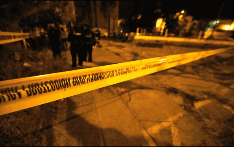 Especialistas de la Fiscalía General del Estado procesaron el sitio y trasladaron los indicios y restos a la sede ministerial para la identificación oficial. EL INFORMADOR/ ARCHIVO