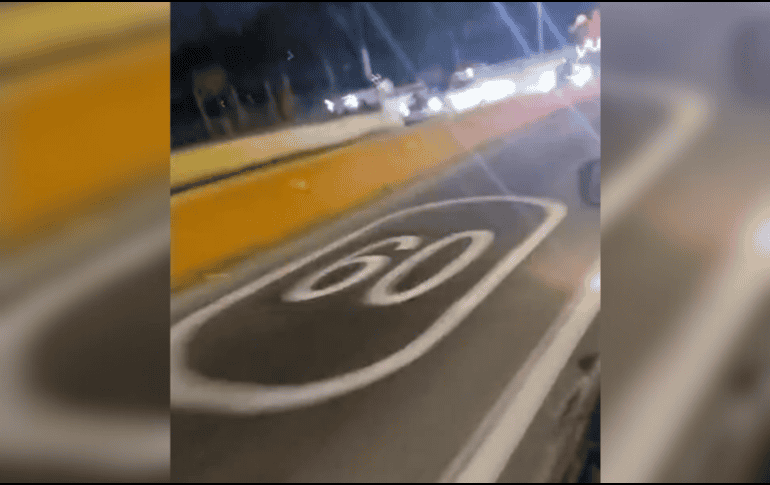 La avenida Vallarta se señalizó una reducción a 50 kilómetros por hora en carriles centrales, este miércoles el tramo que va de Periférico al desnivel de Ciudad Granja volvió a indicar un límite de 60 kilómetros por hora. ESPECIAL