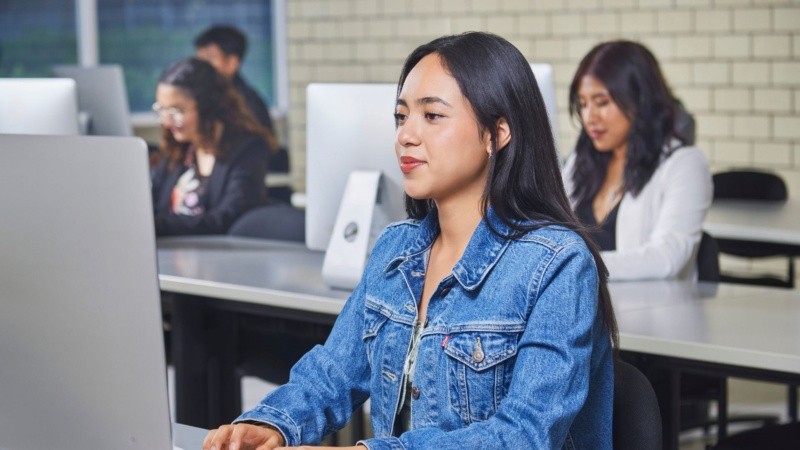 &nbsp;&nbsp;ESPECIAL / UNITEC