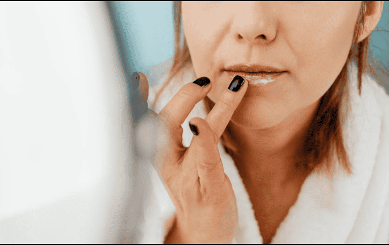 La receta de Profeco ayuda a prevenir grietas y dolor en los labios causados por las bajas temperaturas. CANVA