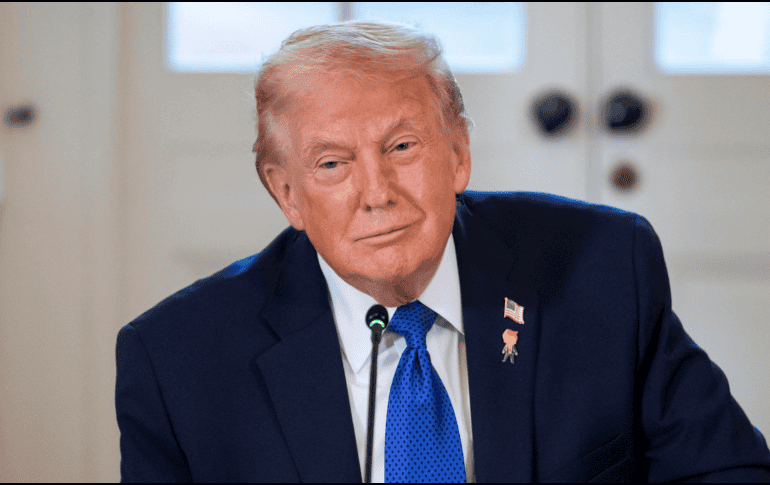 La advertencia de Trump llega después de que el canciller de Irán, Abás Araqchi, contactó al enviado especial de Donald Trump para Medio Oriente y Ucrania, Steve Witkoff, este pasado fin de semana con la aparente intención de rebajar la tensión con Washington. EFE/B. CASH