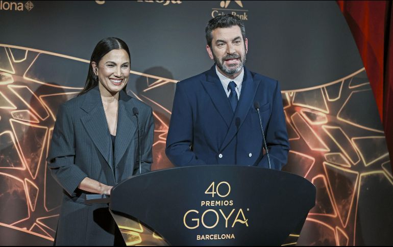 La actriz Toni Acosta y el actor Arturo Valls dieron a conocer a los nominados de los Premios Goya. EFE