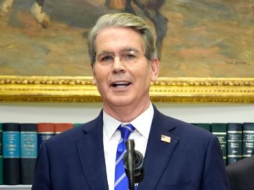 El secretario del Tesoro, Scott Bessent acusó a la élite iraní de usar ingresos del petróleo para financiar la represión. EFE/ARCHIVO