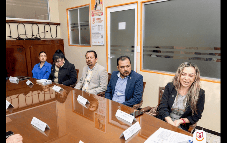 IDEFT y CANACAR firman alianza para capacitación en autotransporte de Jalisco