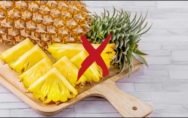 Aunque no se recomienda en exceso, comer piña supone importantes beneficios para la salud, pues es una gran fuente de compuestos como vitamina C, manganeso, y enzimas. ESPECIAL / CANVA