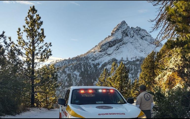 El invierno es la temporada propicia para atestiguar la presencia de nieve en el Nevado de Colima, aunque se debe visitar con precauciones. ESPECIAL / UEPCyBJ