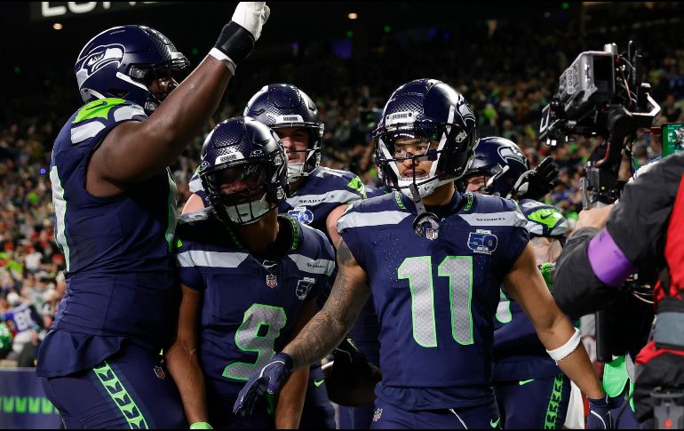 Las intenciones de los Halcones Marinos eran claras: ser agresivos y aprovechar los parches de los visitantes. EFE/ J. G. MABANGLO.