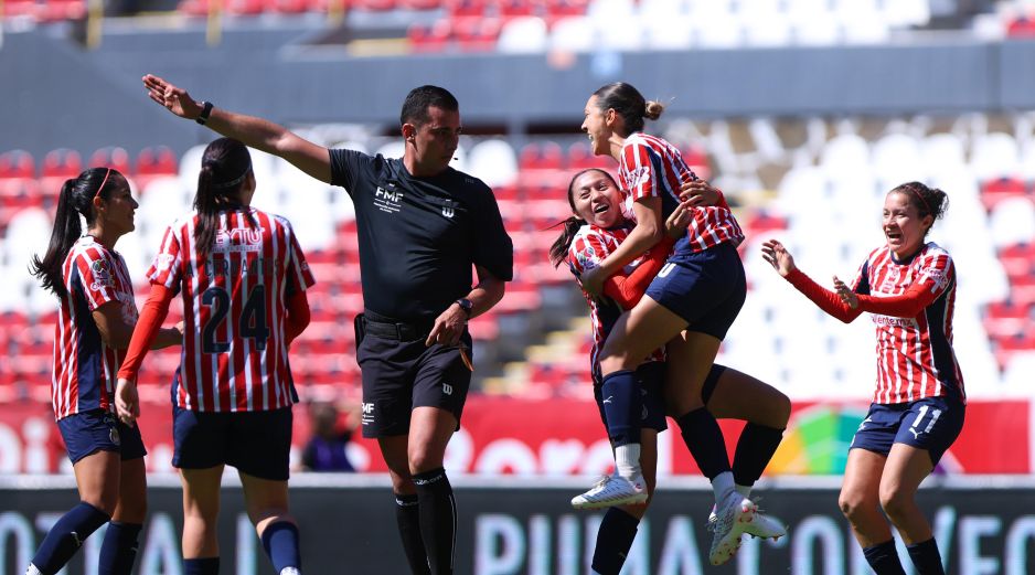 Chivas Femenil se colocó en la sexta posición de la tabla general con siete unidades. IMAGO7/ J. CARLOS CUBEYRO
