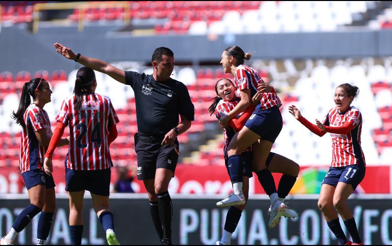 Chivas Femenil se colocó en la sexta posición de la tabla general con siete unidades. IMAGO7/ J. CARLOS CUBEYRO