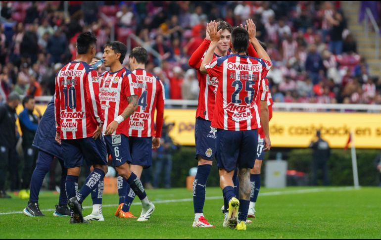 Chivas selló un triunfo sustentado en su equilibrio colectivo, su contundencia en momentos clave y la aportación puntual de varios de sus elementos. IMAGO7.