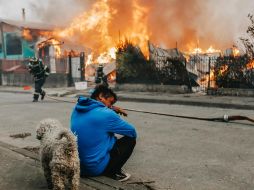 El gobernador regional de Biobío, Sergio Giacaman, advirtió que la situación actual es más grave que la vivida tras el terremoto de 2010. EFE / P. HIDALGO