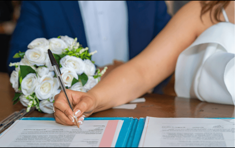 El objetivo de la campaña de Matrimonios Colectivos Gratuitos es brindar certeza jurídica, fortalecer el patrimonio familiar y promover el derecho a la identidad y a la protección social. ESPECIAL/Canva