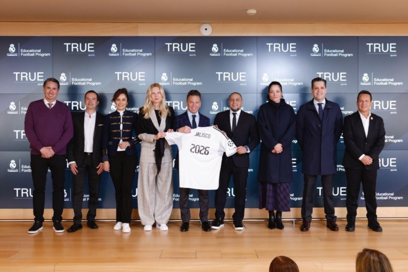 &nbsp;Pablo Lemus visita la casa del Real Madrid para firmar un acuerdo general para que se instale el programa&nbsp;Educational Football Program&nbsp;en Jalisco. ESPECIAL / Fundación Real Madrid