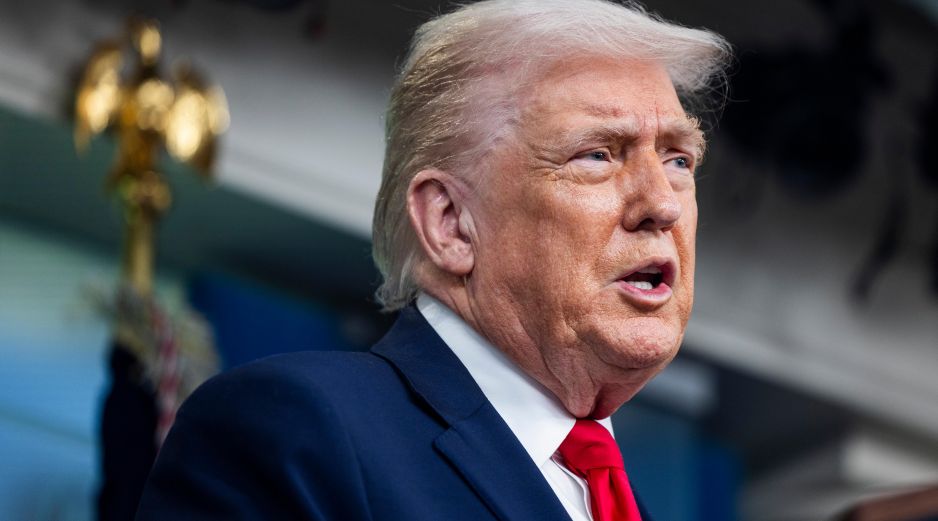 Donald Trump insistió en que su equipo no rechaza casi ninguna de sus ideas. EE/EPA/J. Lo Scalzo