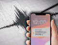 Este cambio en la alerta sísmica de los celulares también tendrá la finalidad de que los ciudadanos puedan distinguir cuando se trata de un sismo o simulacro. ESPECIAL/Canva/Gobierno de México
