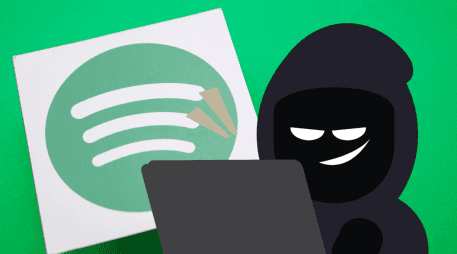 En el caso de los mensajes que suplantan a Spotify, se han detectado varios elementos fraudulentos, entre ellos el uso del nombre “Spotlfiy”, faltas de ortografía y enlaces potencialmente peligrosos. CANVA