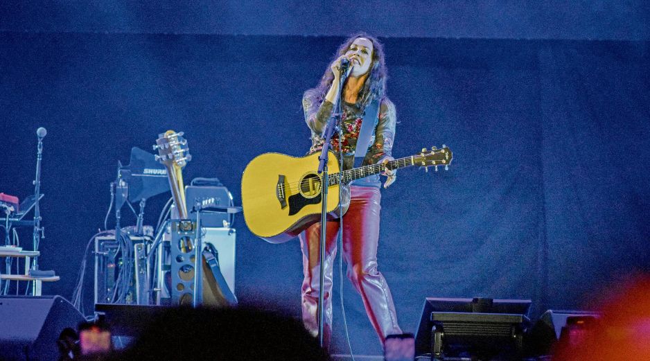 Alanis Morissette se suma al Salón de la Fama de los Compositores como una de las autoras más influyentes del rock alternativo. AFP