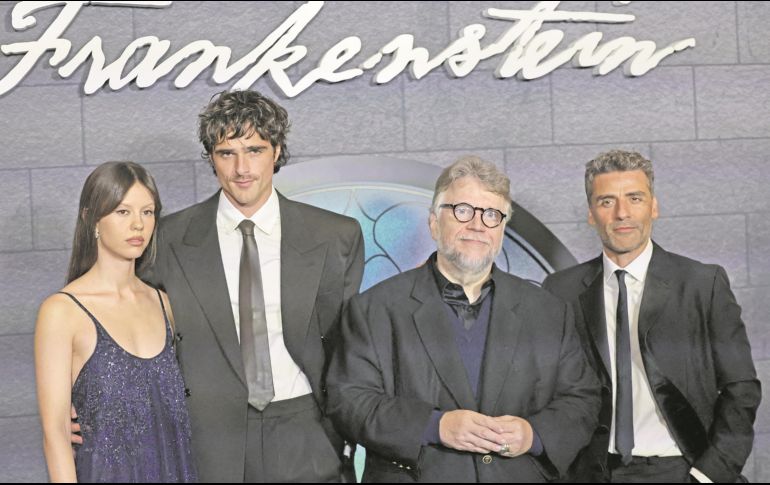 Una visión oscura y profundamente humana del mito de “Frankenstein”, dirigida por el tapatío Guillermo del Toro, es reconocida con nueve nominaciones al Oscar. La cinta es protagonizada por Mia Goth, Jacob Elordi y Oscar Isaac. AFP