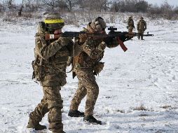 Funcionarios rusos, ucranianos y estadounidenses dialogarán hoy en los Emiratos Árabes Unidos en otro intento por llegar a un acuerdo de paz. AP/Servicio de Prensa de la 65ta Brigada Mecanizada de Ucrania