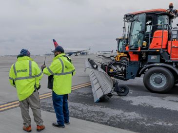 Las autoridades exhortan a los pasajeros a mantenerse informados y a verificar el estatus de sus vuelos. EFE / ARCHIVO