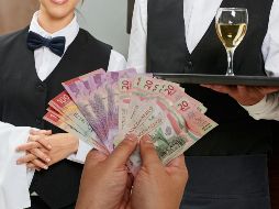 En México, los días feriados son de descanso obligatorio, pero si un patrón requiere que sus empleados presten servicios en estas fechas, la ley establece una compensación económica específica. ESPECIAL / CANVA