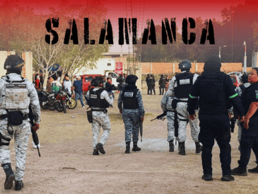 La tarde de este domingo un grupo de hombres armados irrumpió en el campo de futbol de la comunidad Loma de Flores de Salamanca y disparó en contra de 23 personas. EFE