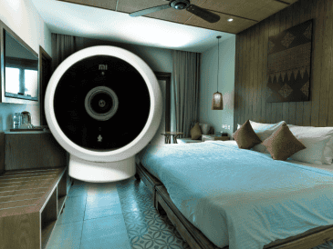 Realizar una revisión básica con el celular al llegar a un hotel o alojamiento temporal no toma más de unos minutos. ESPECIAL/Canva/Unplash