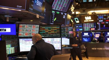 Wall Street cerró mixto este miércoles y su principal indicador, el Dow Jones de Industriales, subió un 0.53 %, mientras que los otros índices principales acabaron en rojo lastrados de nuevo por caídas en empresas del sector tecnológico. EFE / ARCHIVO
