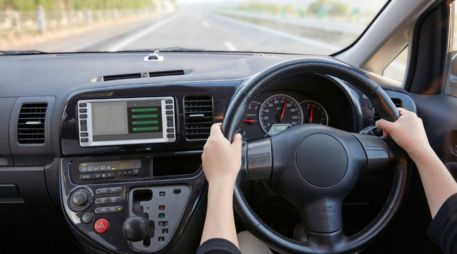 Autoridades estatales difundieron los lineamientos clave para realizar trámites de movilidad durante este año. CANVA