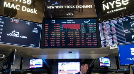 Al cierre del parqué neoyorquino, el Dow Jones perdió 784 puntos, hasta 47.954; el selectivo S&P 500 cedió un 0.56 %, hasta 6.830 unidades; y el tecnológico Nasdaq recortó un 0.26 %, hasta 22.748 enteros. EFE / ARCHIVO