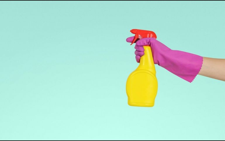 Neutralizar el olor de baño implica atacar la causa raíz y no solo disimular el aroma. UNSPLASH.