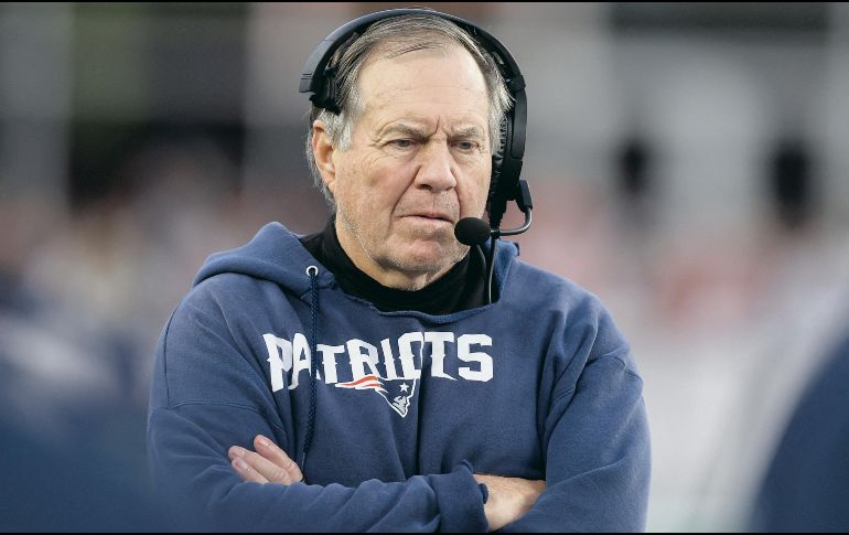 El entrenador en jefe fue contratado por los Patriots en el año 2000 y lideró a la franquicia a seis victorias en el Super Bowl y tres participaciones en la final durante un período de 18 años, de 2001 a 2018. AFP