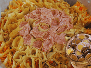 Un lote de 30 tamales de mole en hoja de maíz costará 315 pesos en este año, lo que significará un aumento de 17.5% si se considera que un año antes costó 47 pesos menos. EL INFORMADOR / ARCHIVO