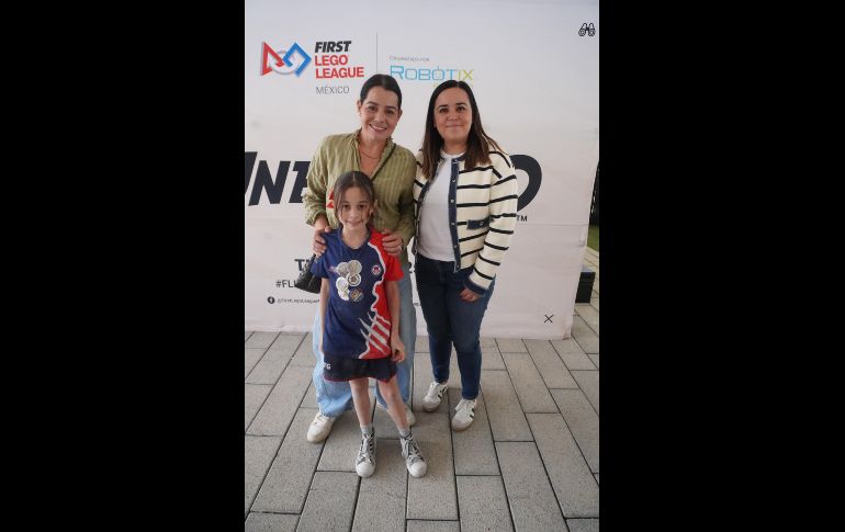 Paulina y Rebeca Corella, Rebeca Cosío Corella. GENTE BIEN JALISCO / E. Escamilla