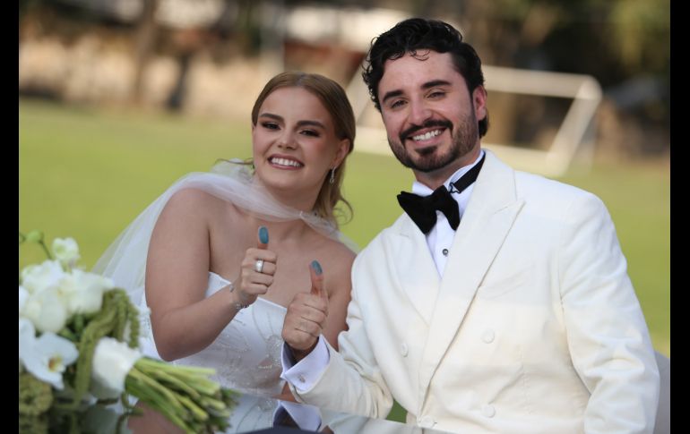 En portada: Boda civil de Claudia Esquer y Álvaro Bayardo. GENTE BIEN JALISCO / Revista del 30 de enero 2026