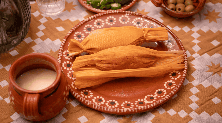 En este día se suelen llevar al templo a bendecir velas y figuras del Niño Dios vestido con diversos tipos de trajes, como parte de la tradición. CANVA