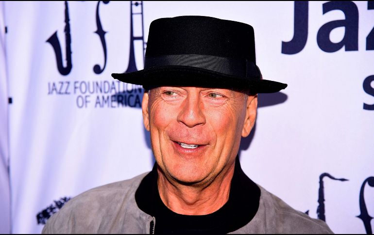 La salud de Bruce Willis volvió a colocarse en el centro de la conversación pública, pero esta vez por una revelación que va más allá del diagnóstico de demencia frontotemporal que enfrenta desde 2023. AFP / ARCHIVO