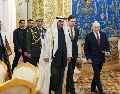 Se trata de la segunda visita del dirigente emiratí a Rusia. La anterior tuvo lugar en agosto del año pasado, cuando las partes firmaron varios acuerdos en las áreas de transporte e inversiones. EFE/ GAVRIIL GRIGOROV/SPUTNIK/KREMLIN